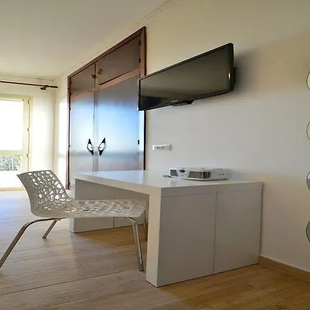 Vittoria Apartment *