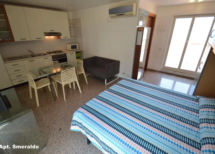 Vittoria Appartement *